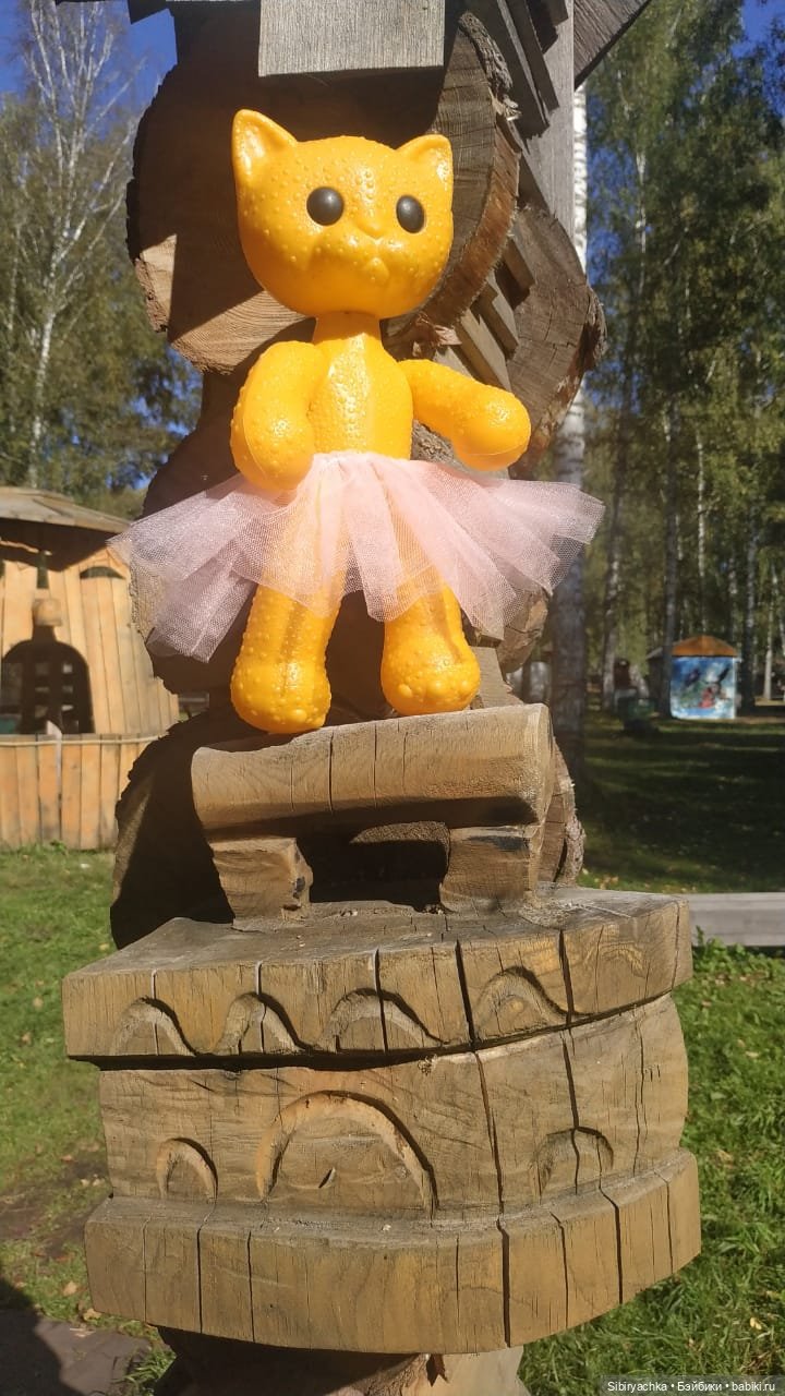 Кошечке Мурочке не сидится дома