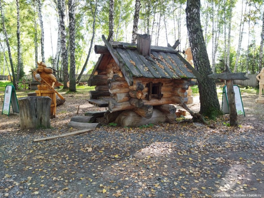 Кошечке Мурочке не сидится дома