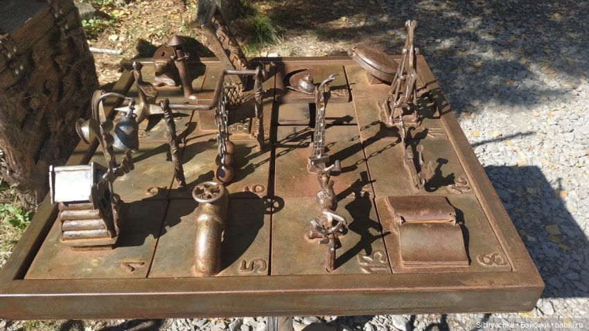 Мурочка в парке кованых фигур