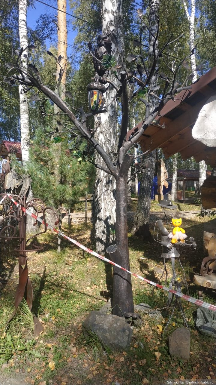 Мурочка в парке кованых фигур (фото 9)