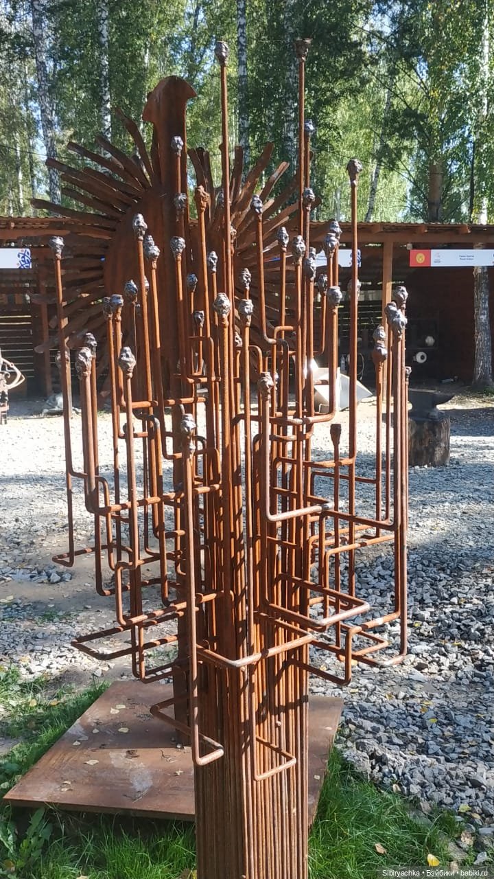 Мурочка в парке кованых фигур