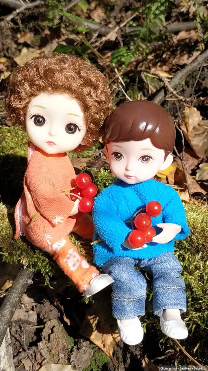 Василёк и Коленька в любимом лесу