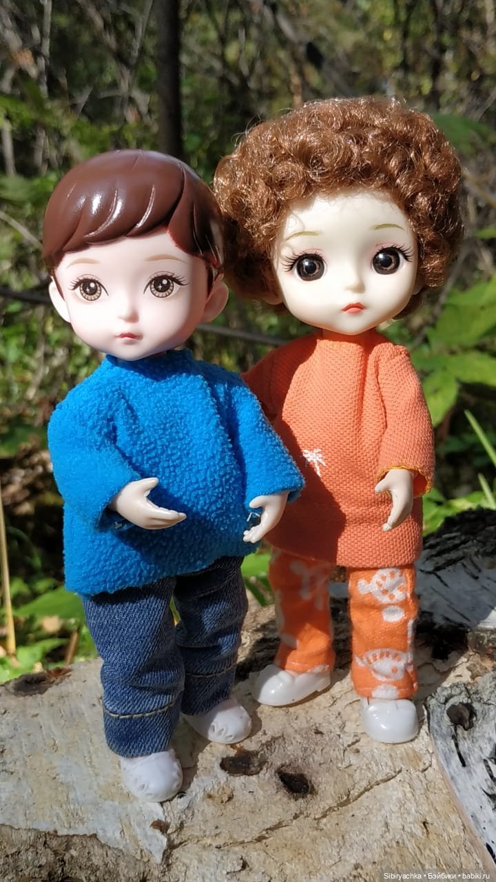 Василёк и Коленька в любимом лесу