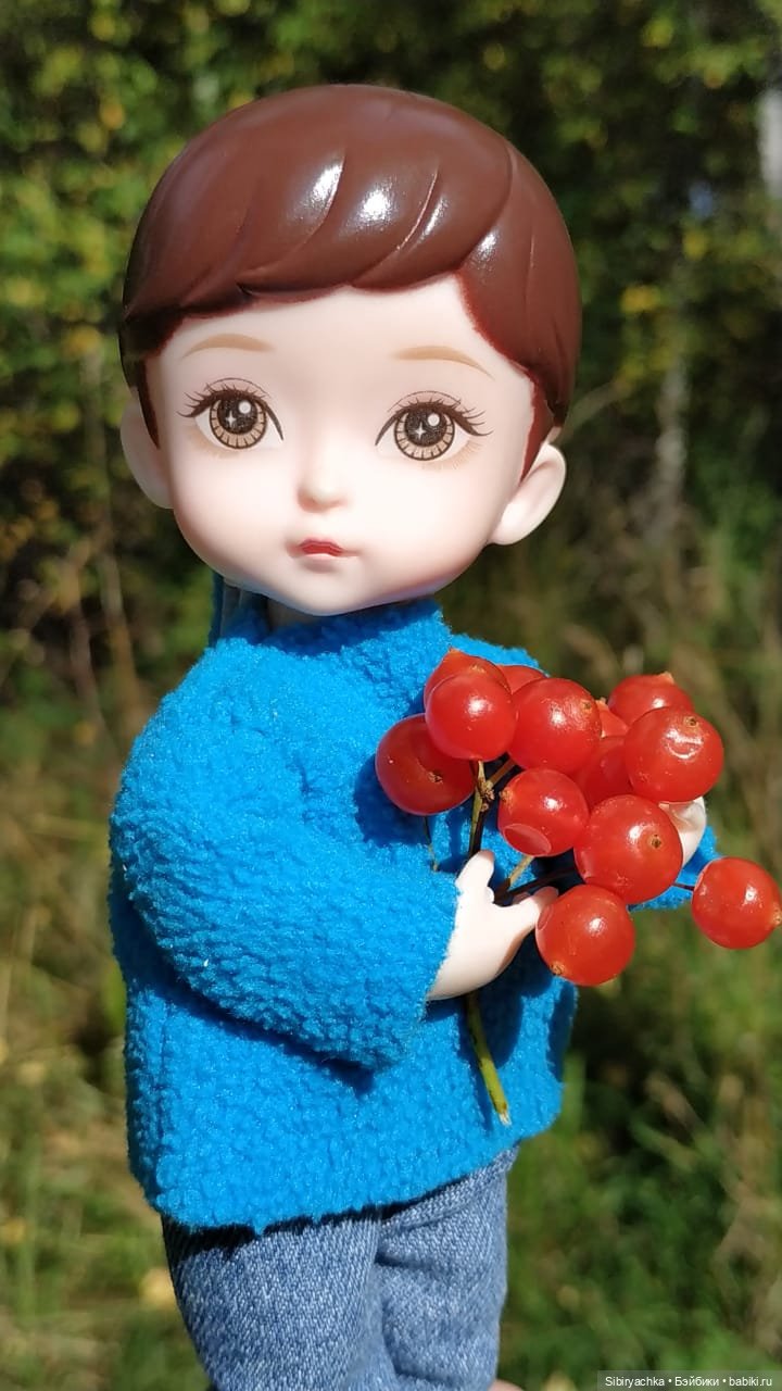 Василёк и Коленька в любимом лесу