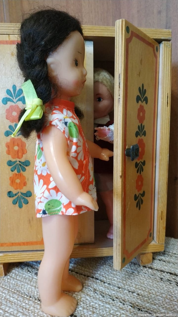 Советская кукольная мебель