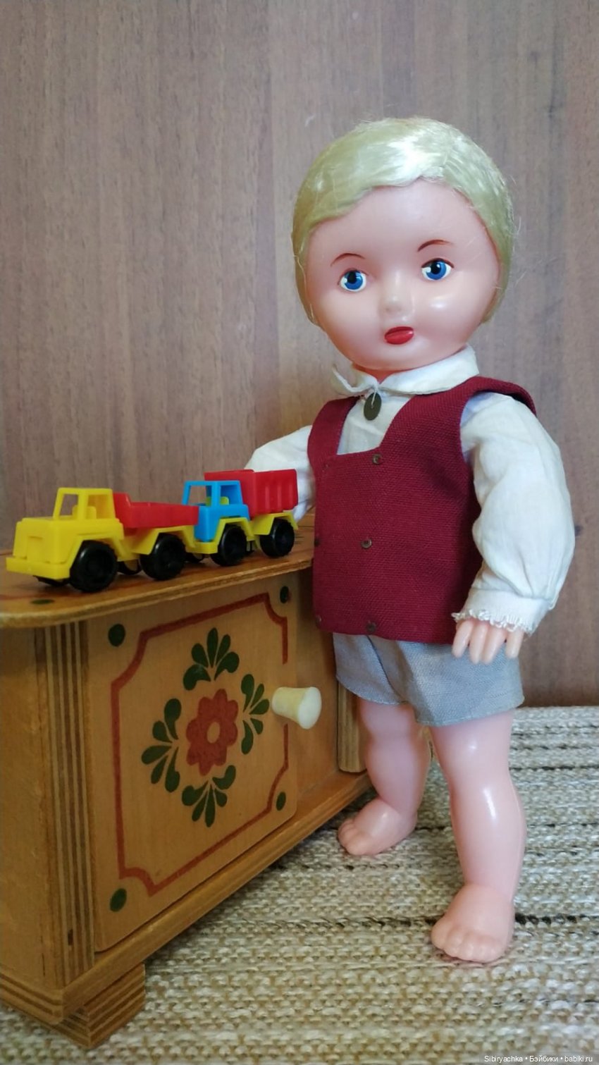 Советская кукольная мебель