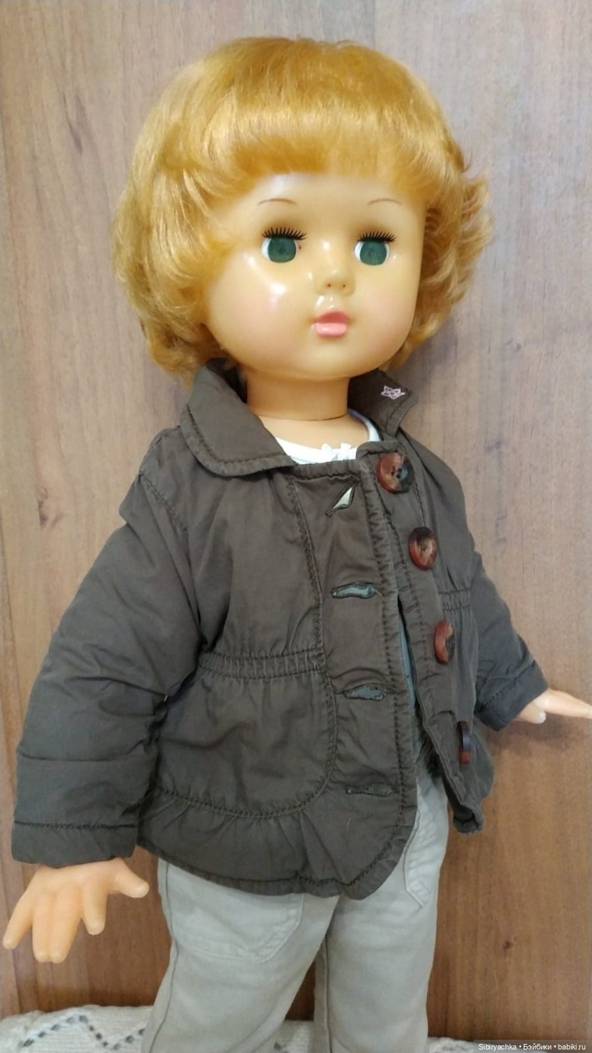 Марина примеряет осенние наряды