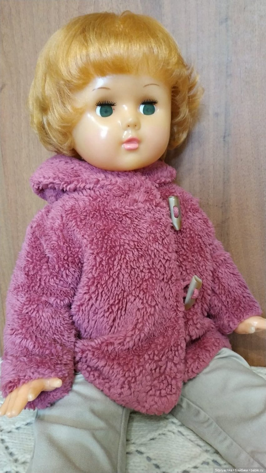 Марина примеряет осенние наряды