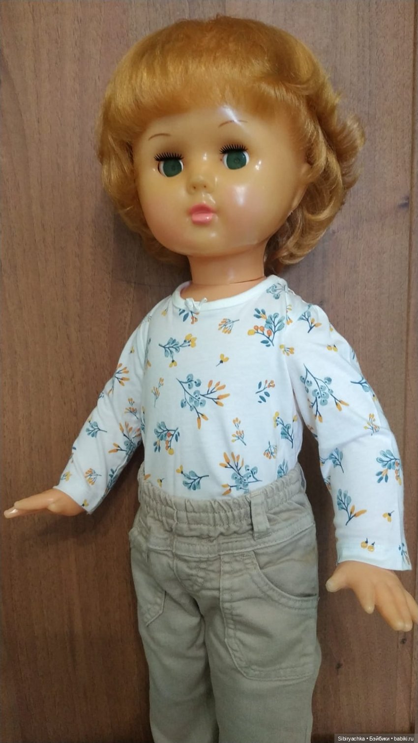 Марина примеряет осенние наряды