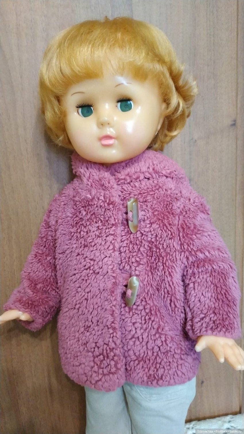 Марина примеряет осенние наряды