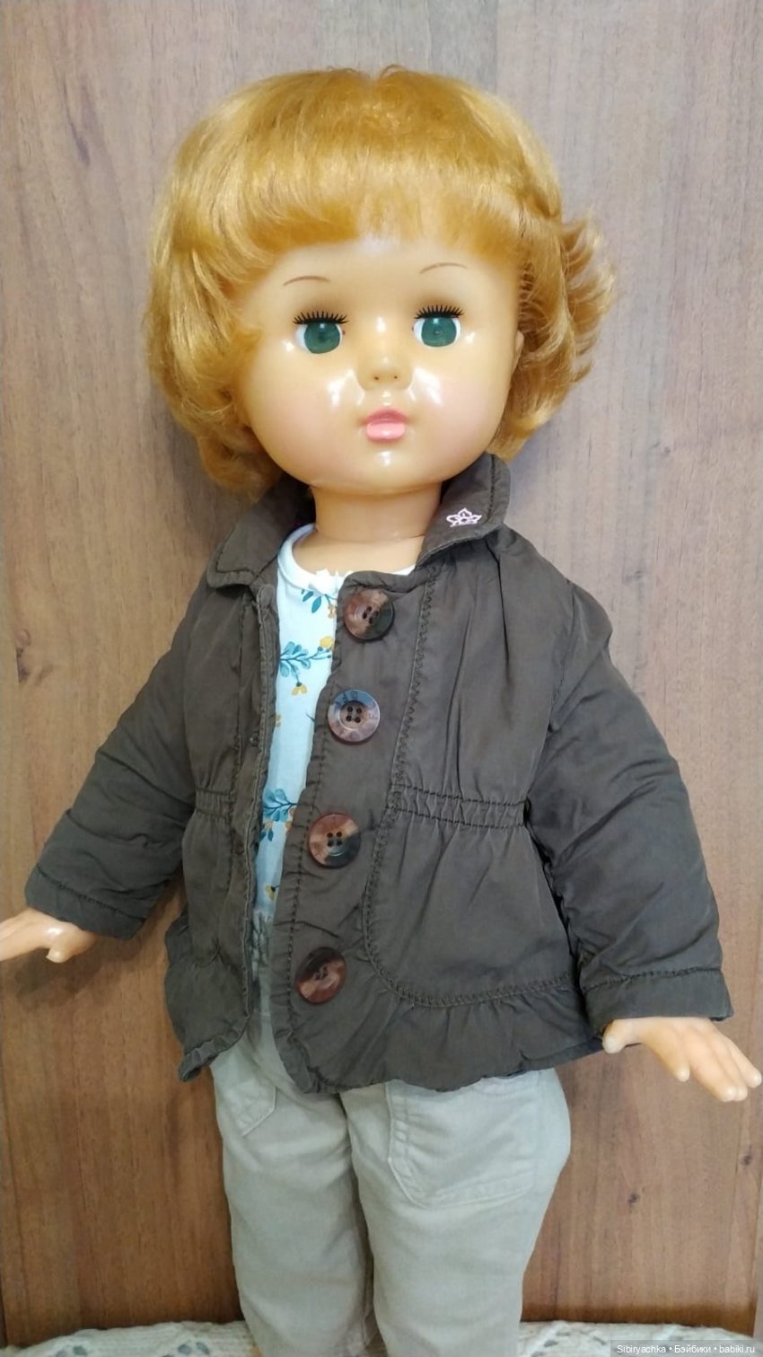 Марина примеряет осенние наряды