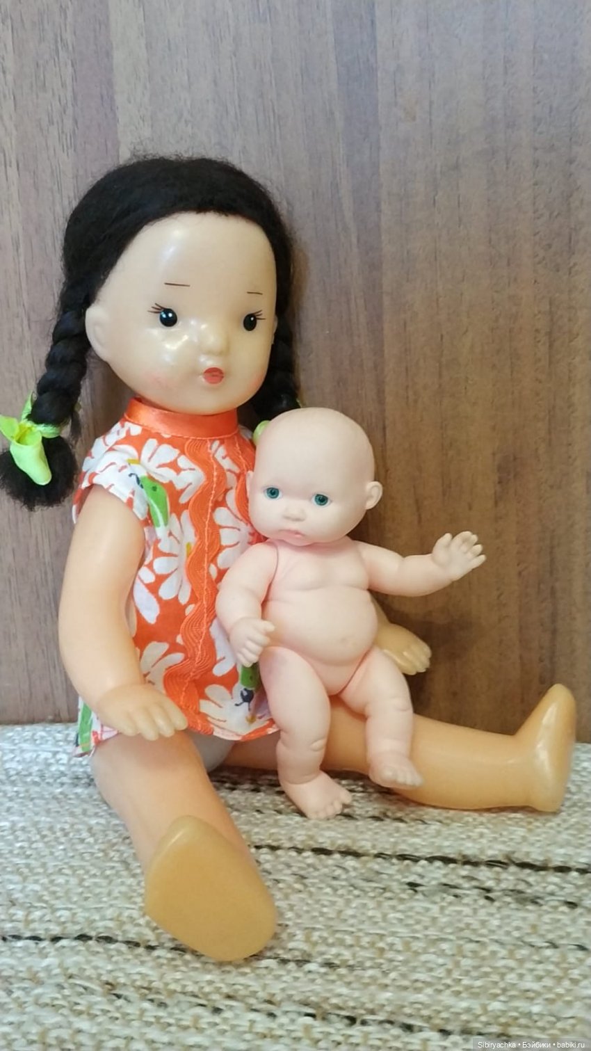 Новые находки на благотворительной полочке