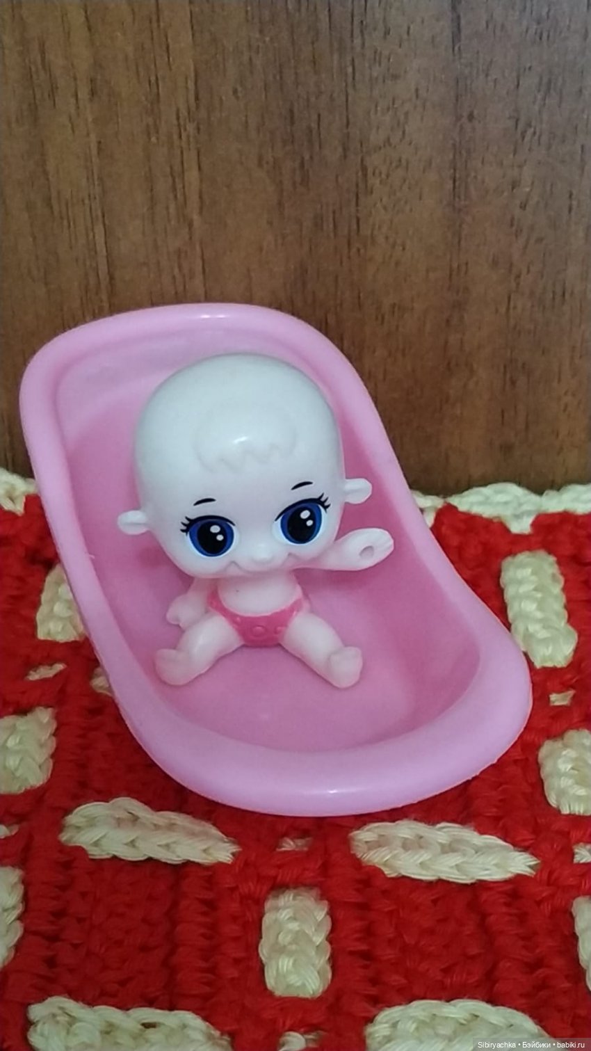 Новые находки на благотворительной полочке