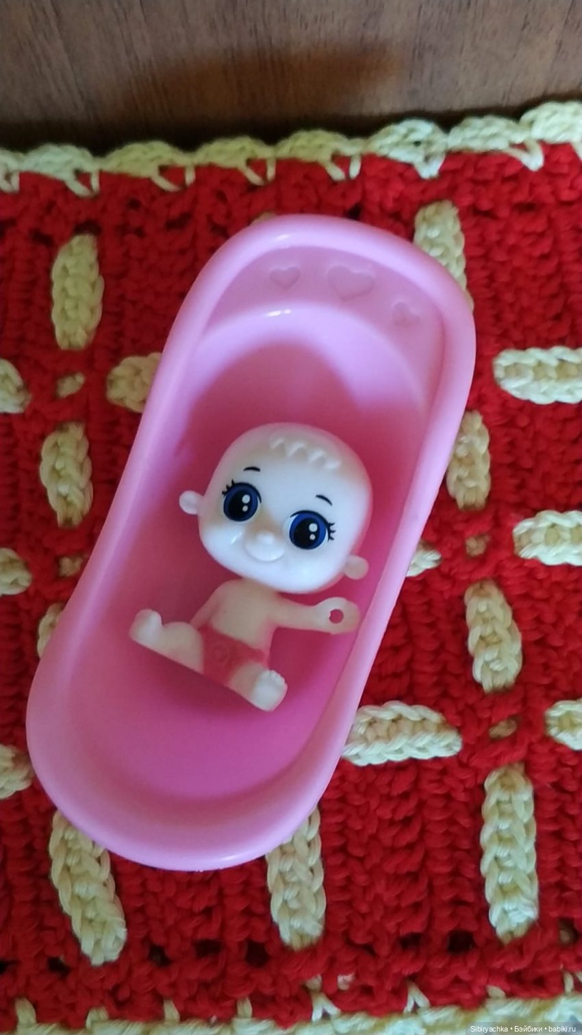 Новые находки на благотворительной полочке