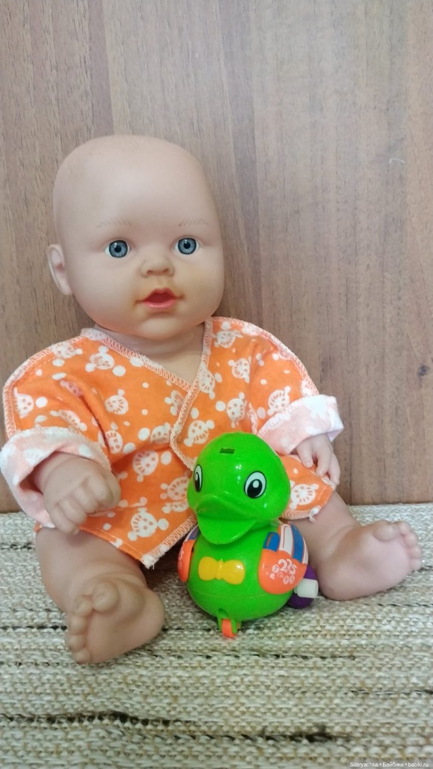 Новые находки на благотворительной полочке