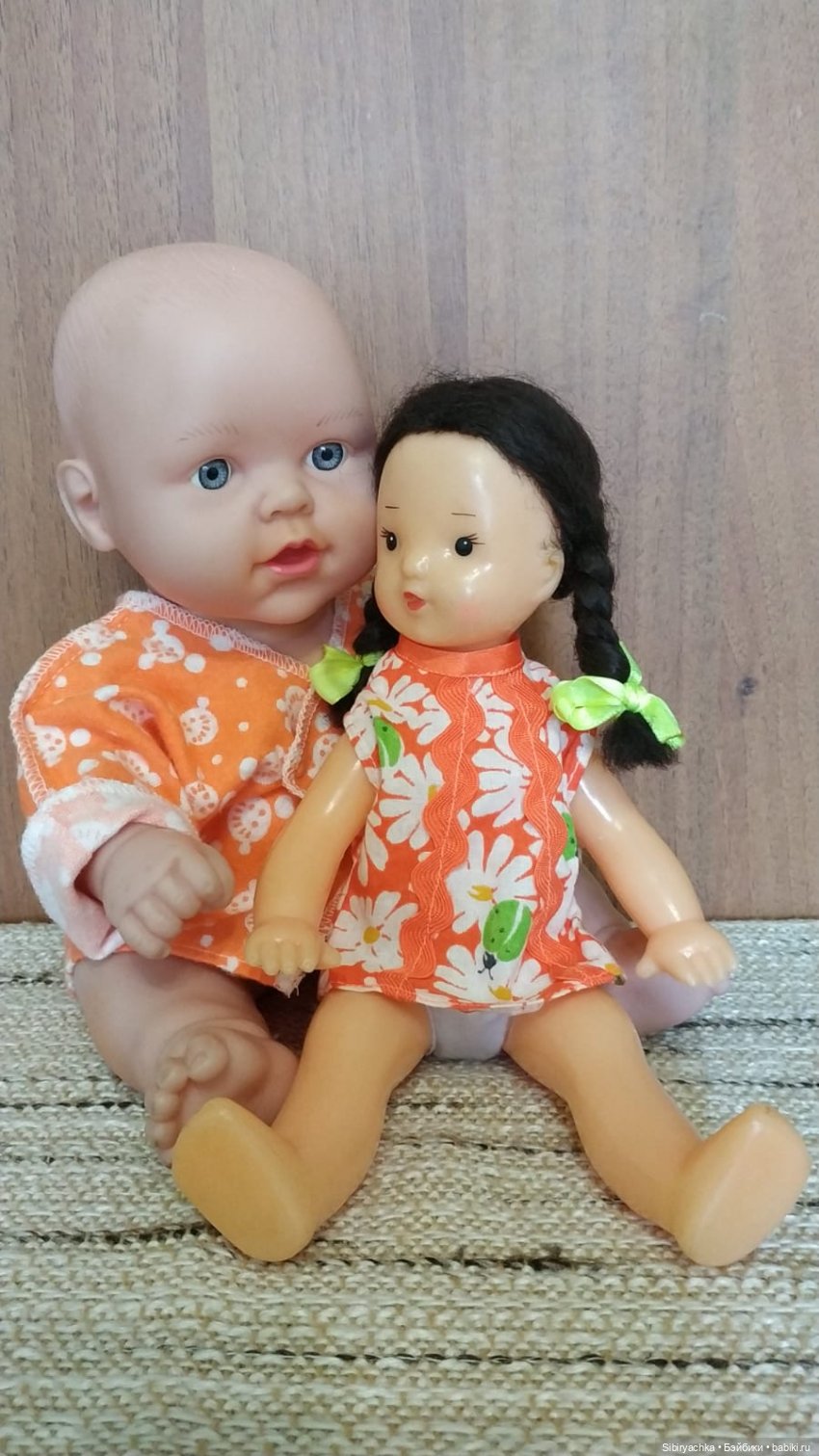 Новые находки на благотворительной полочке