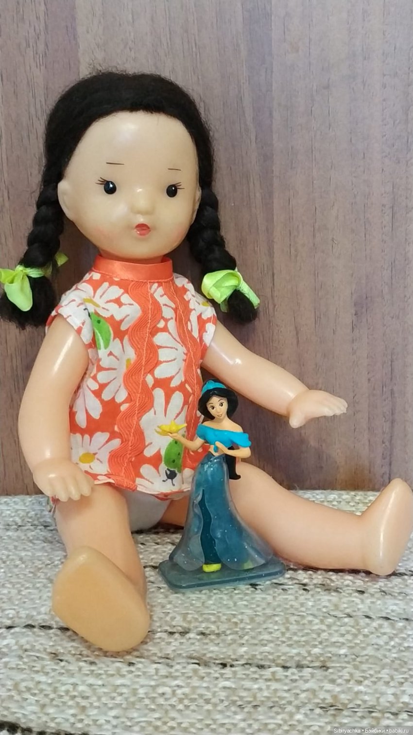 Новые находки на благотворительной полочке