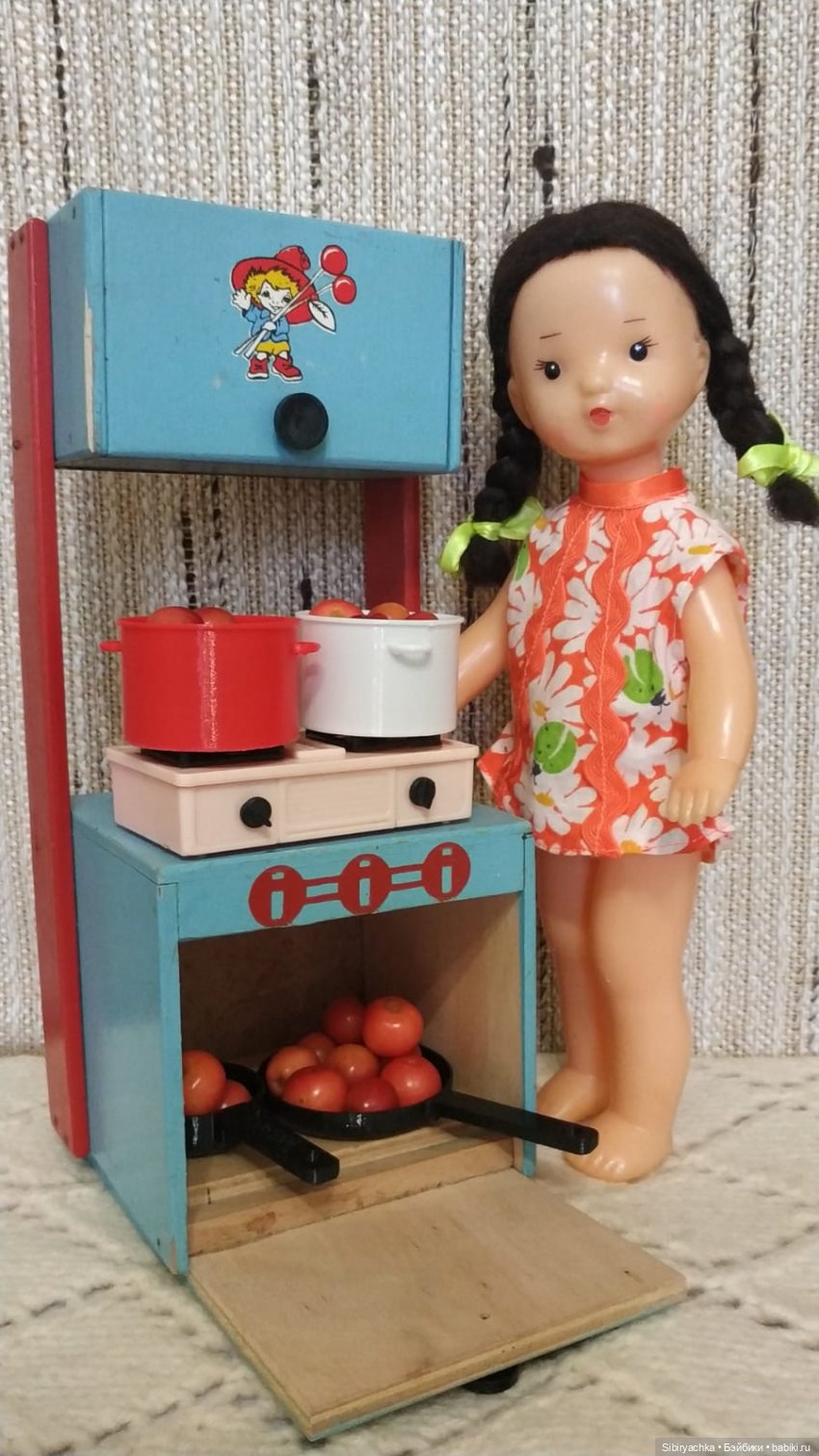 Юля, ранетки и кухонные дела