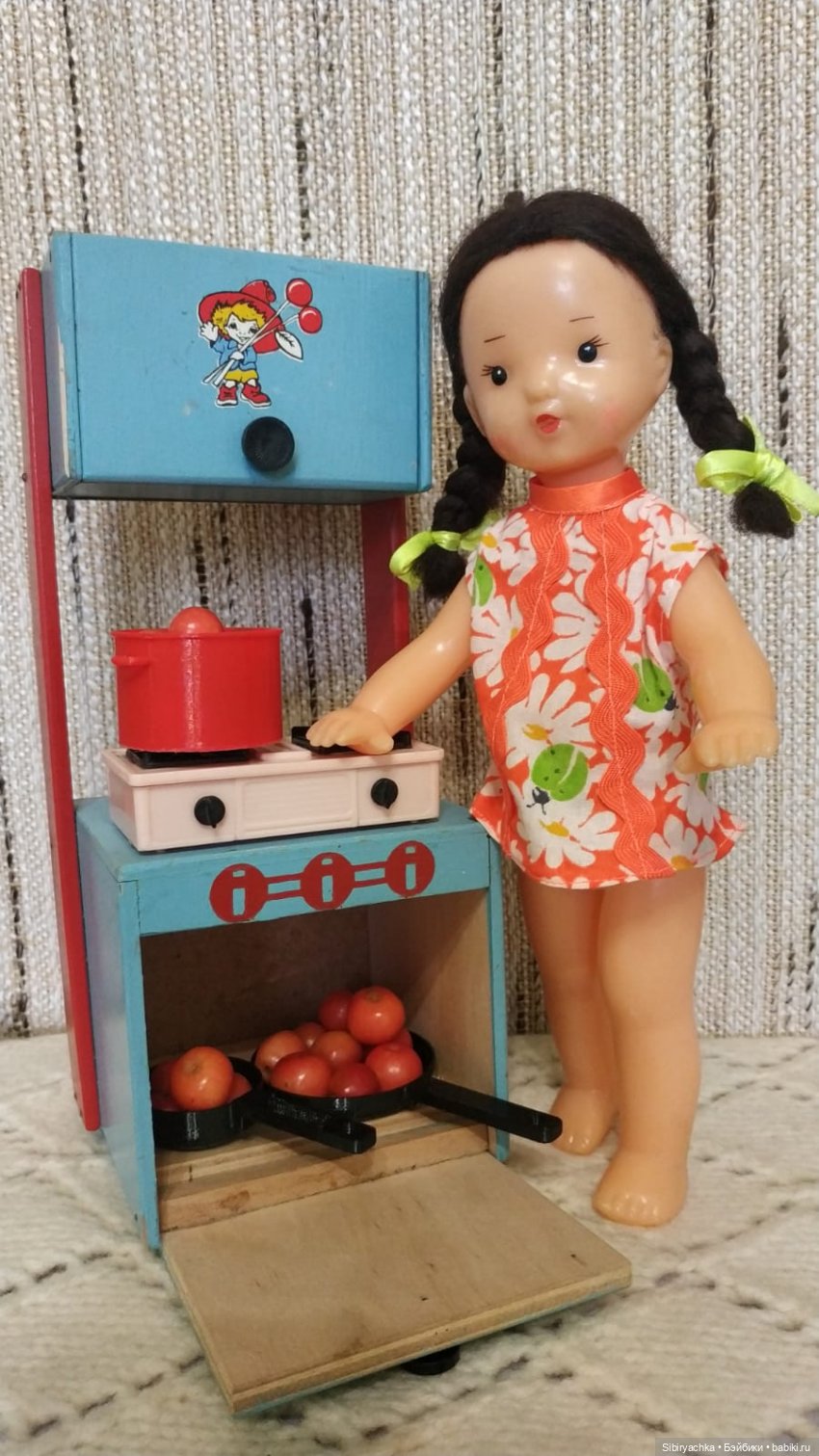 Юля, ранетки и кухонные дела