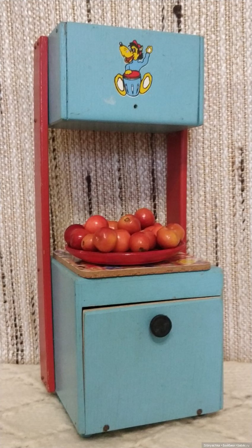 Юля, ранетки и кухонные дела