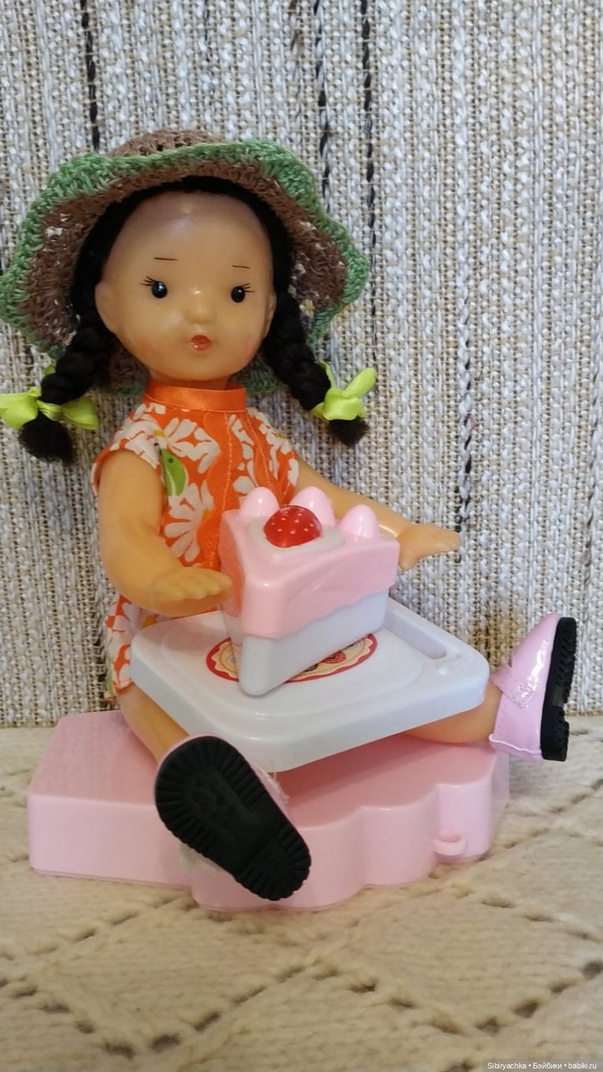 Юленька умеет радоваться самым простым вещам