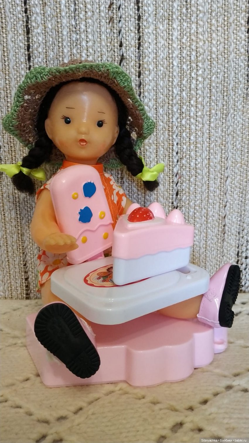 Юленька умеет радоваться самым простым вещам