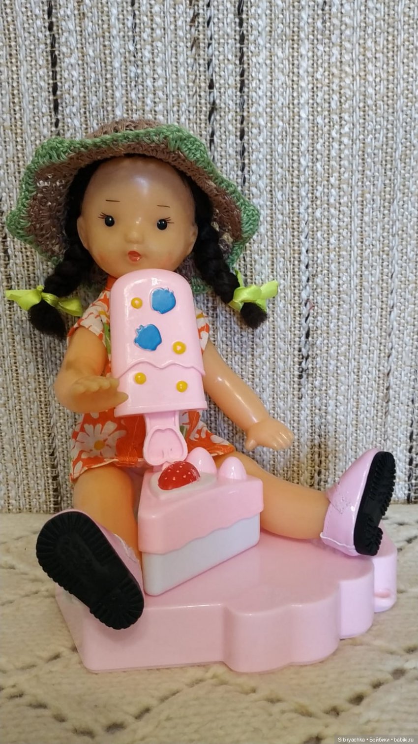 Юленька умеет радоваться самым простым вещам