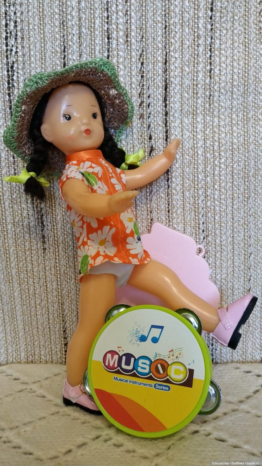 Юленька умеет радоваться самым простым вещам