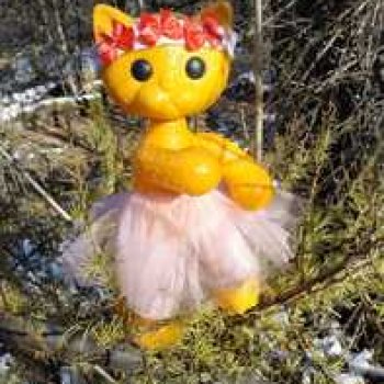 Октябрьская прохлада танцам не помеха.