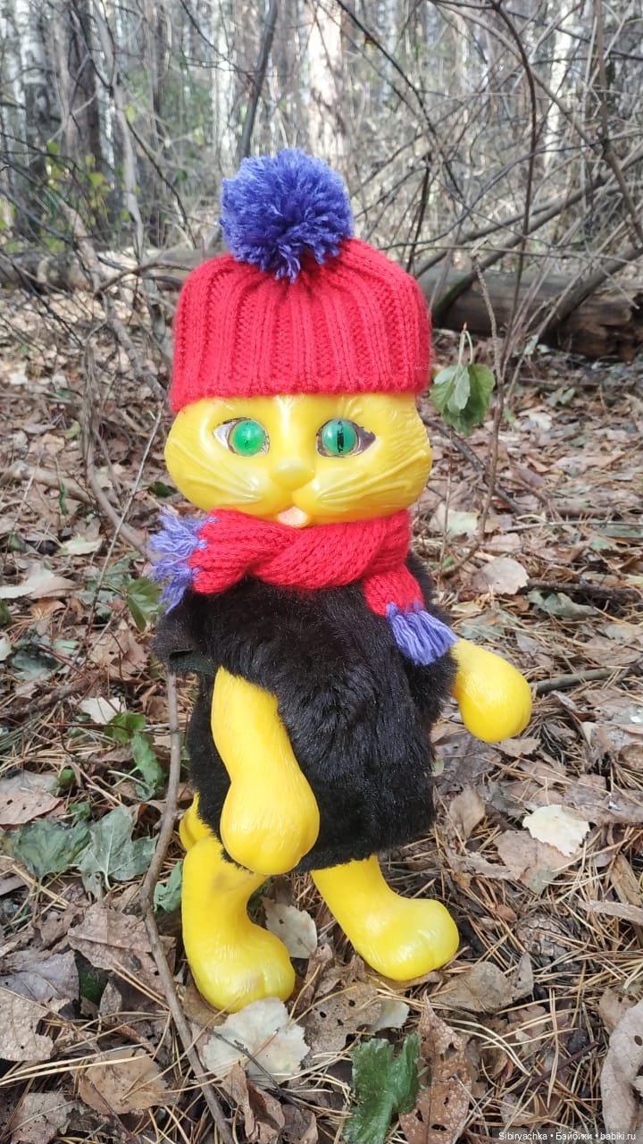 Происхождение Котофея Ивановича и его прогулка ненастным октябрьским деньком