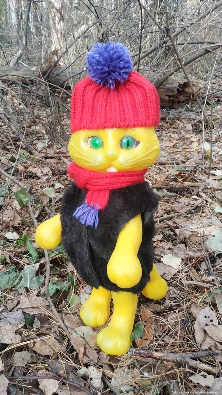 Происхождение Котофея Ивановича и его прогулка ненастным октябрьским деньком