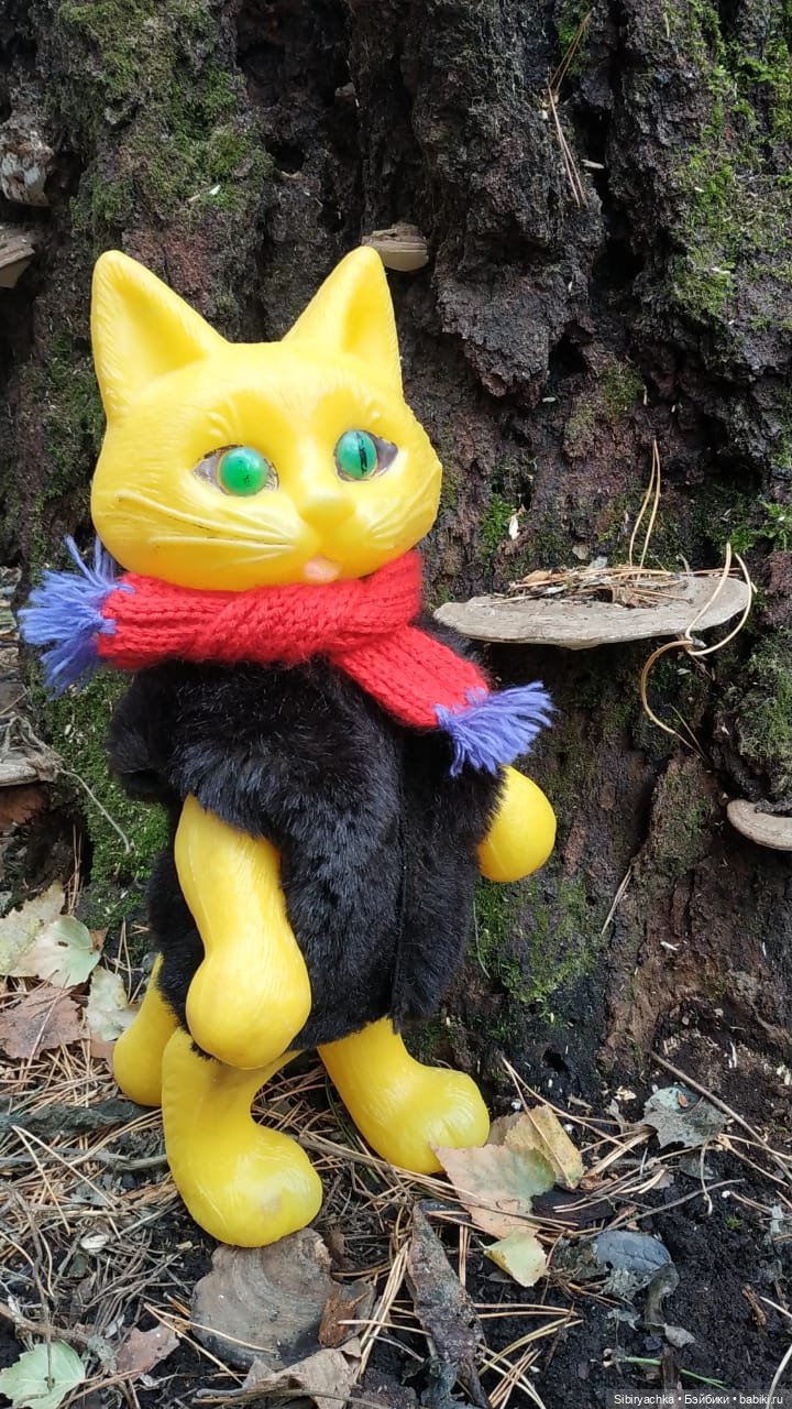 Происхождение Котофея Ивановича и его прогулка ненастным октябрьским деньком