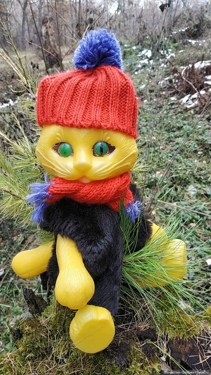 Происхождение Котофея Ивановича и его прогулка ненастным октябрьским деньком