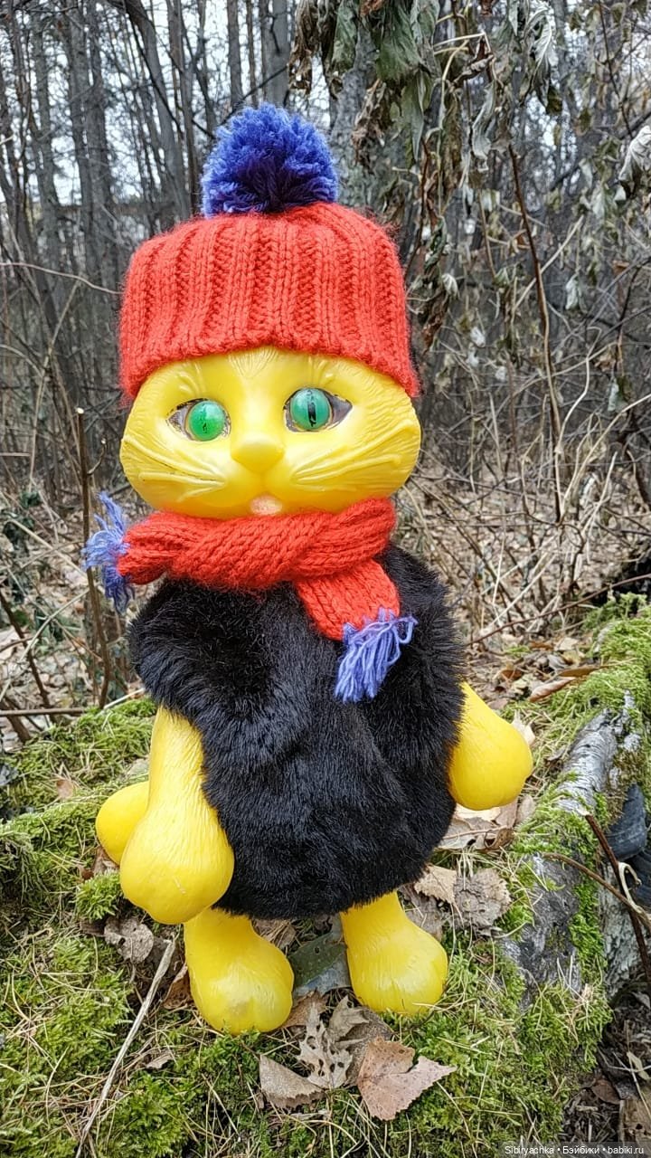 Происхождение Котофея Ивановича и его прогулка ненастным октябрьским деньком