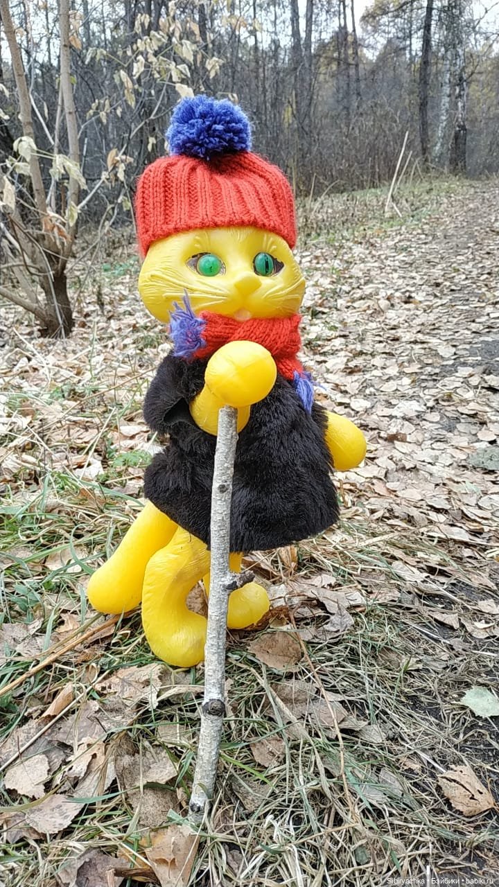 Происхождение Котофея Ивановича и его прогулка ненастным октябрьским деньком