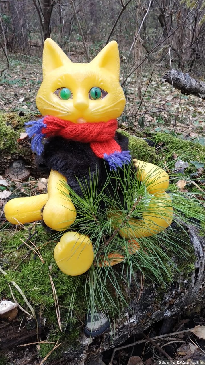 Происхождение Котофея Ивановича и его прогулка ненастным октябрьским деньком