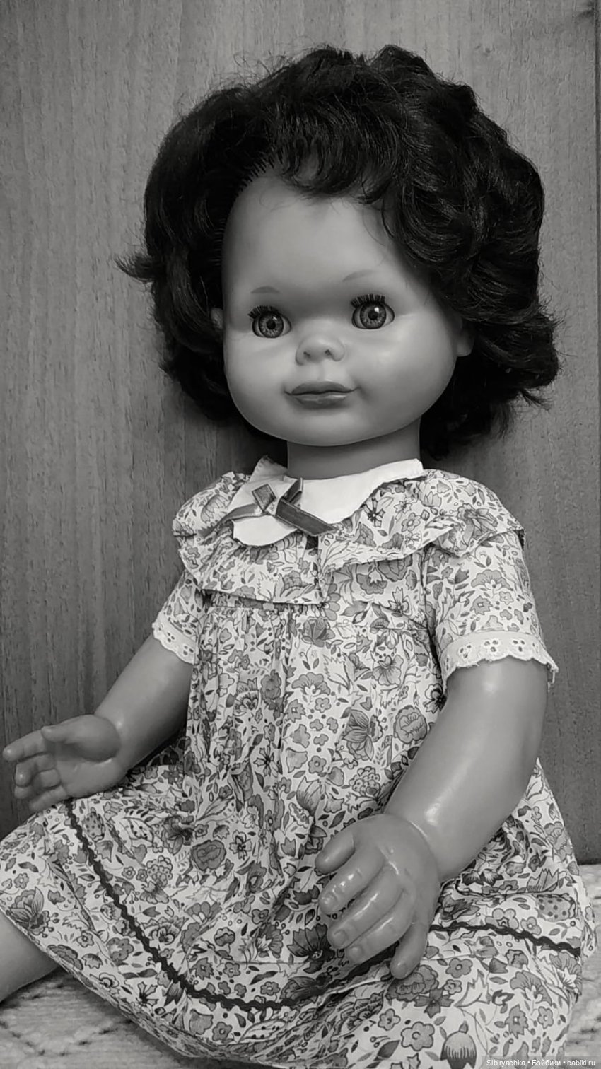 Аннушка примеряет новые наряды