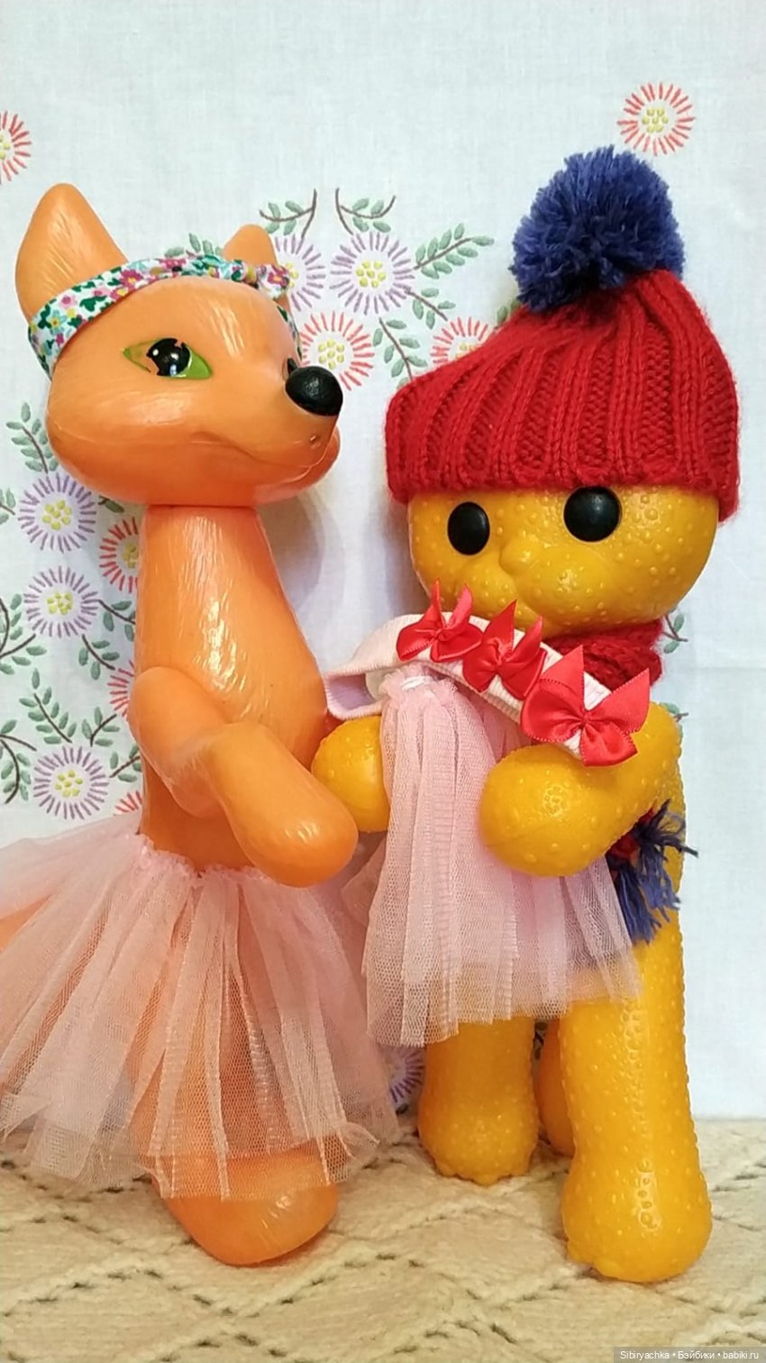 Лисе Патрикеевне и кошечке Мурочке некогда скучать (фото 7)