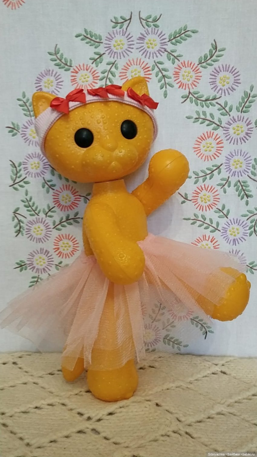 Лисе Патрикеевне и кошечке Мурочке некогда скучать (фото 8)