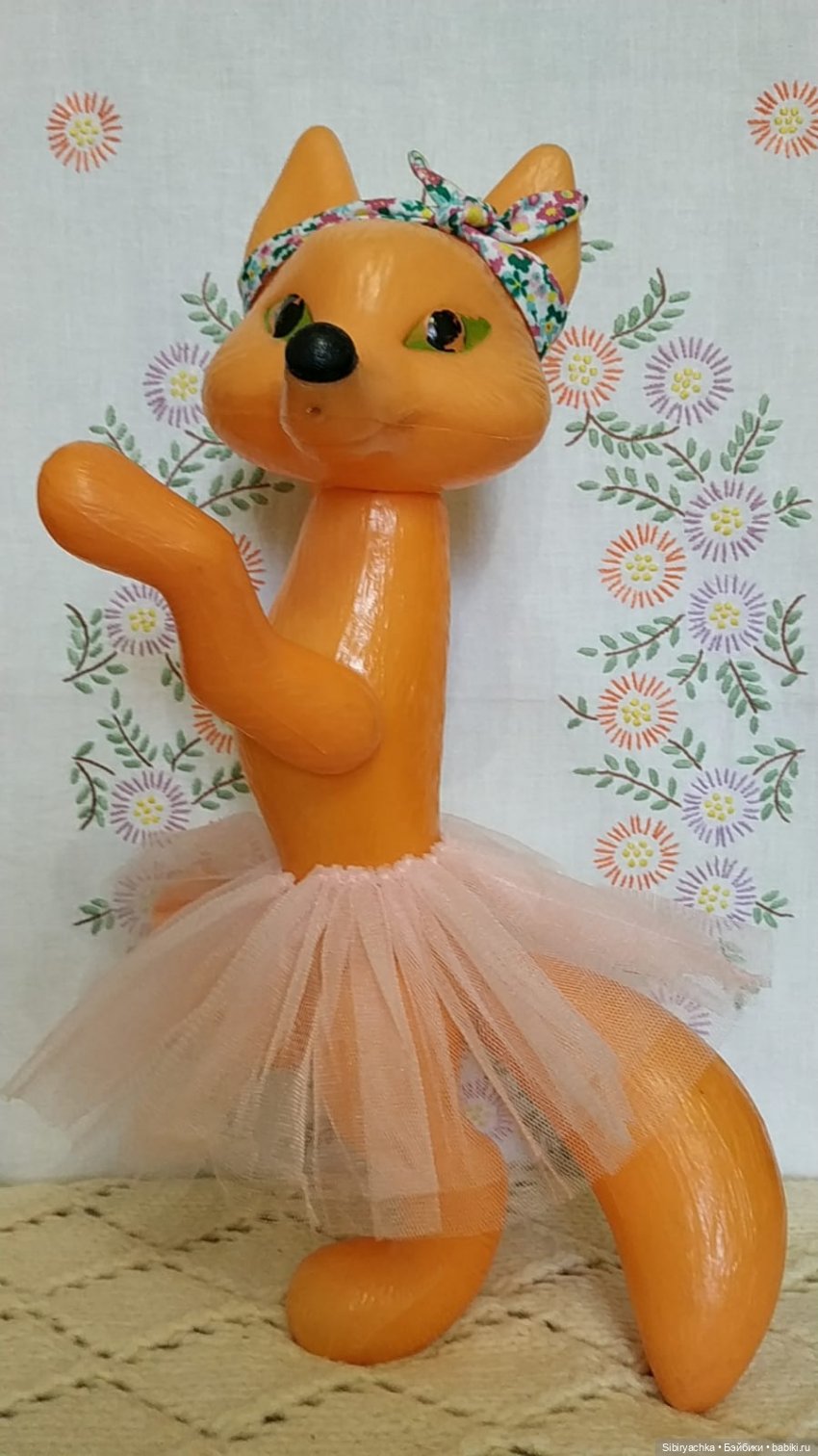 Лисе Патрикеевне и кошечке Мурочке некогда скучать (фото 4)