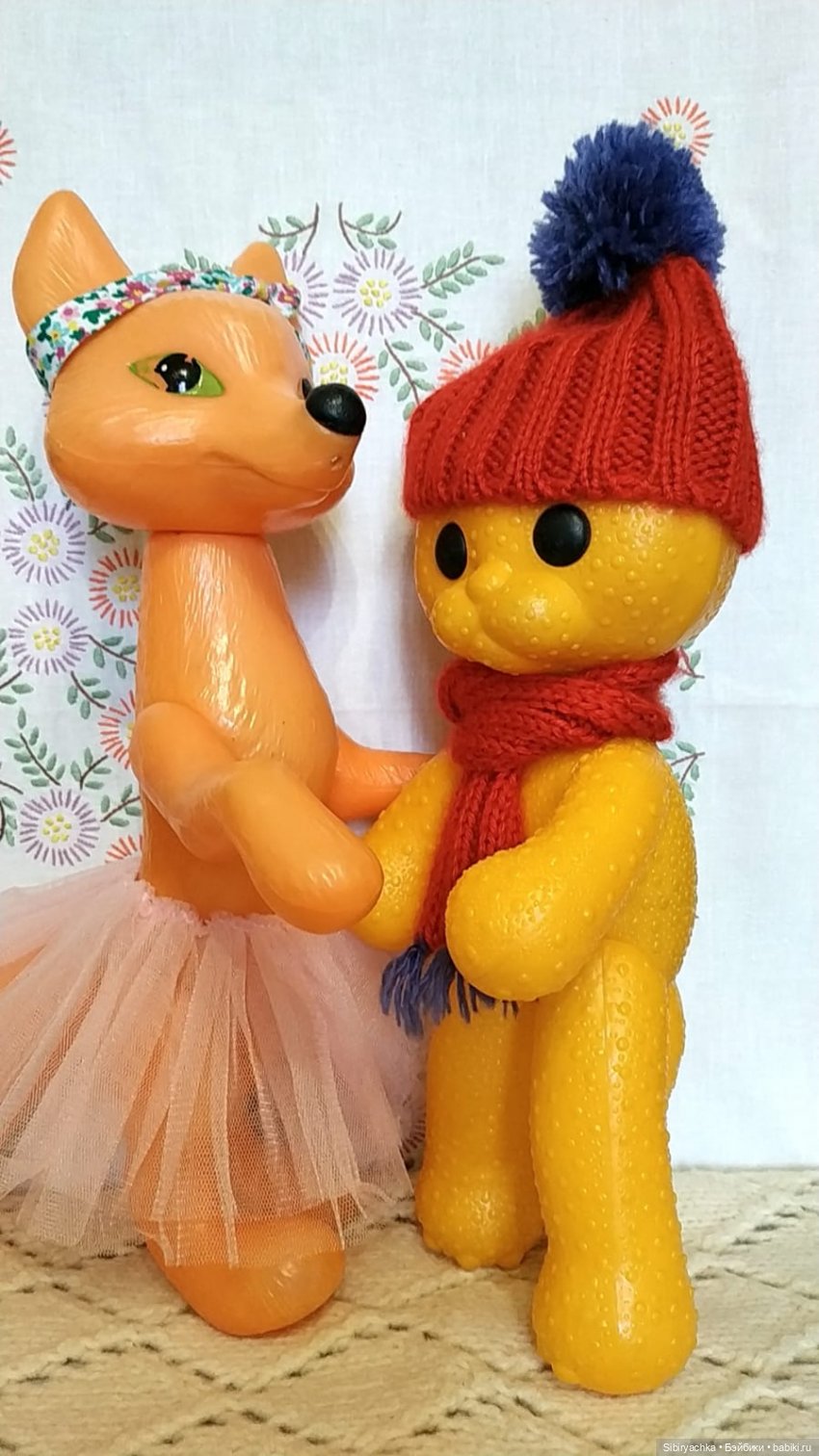 Лисе Патрикеевне и кошечке Мурочке некогда скучать (фото 6)