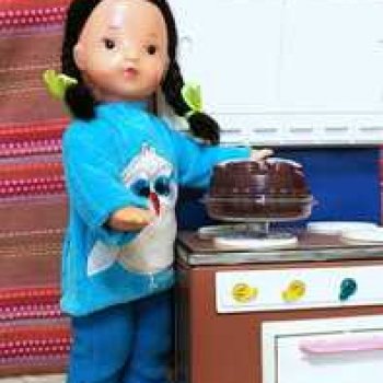 Маленькая хозяюшка Юляшка.