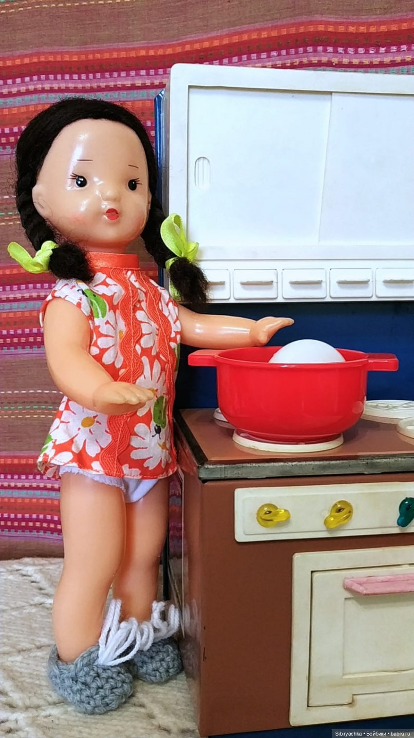 Юляшка готовит завтрак — Советские винтажные куклы (СССР): Ленигрушка (фото 8)