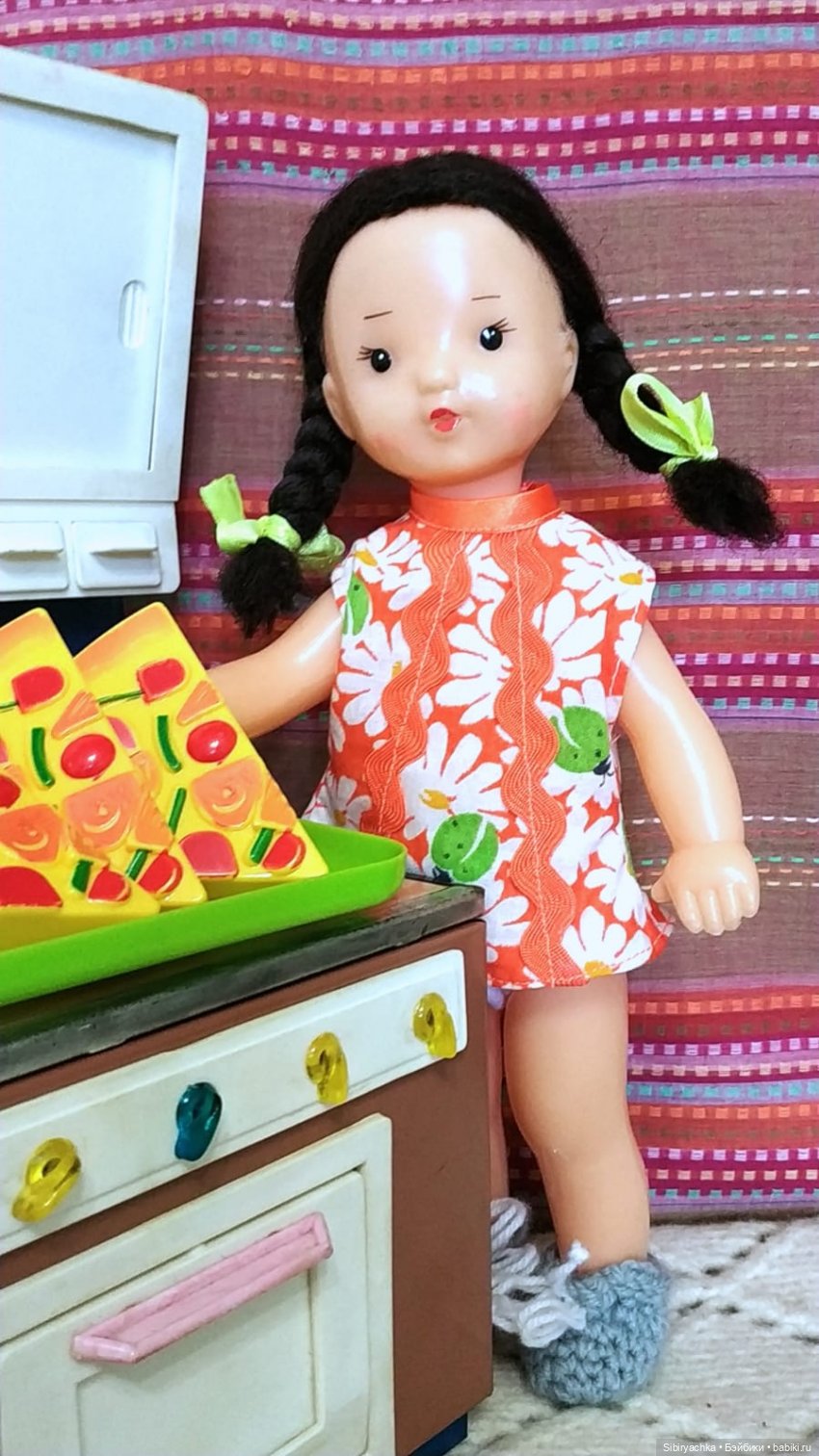 Юляшка готовит завтрак — Советские винтажные куклы (СССР): Ленигрушка