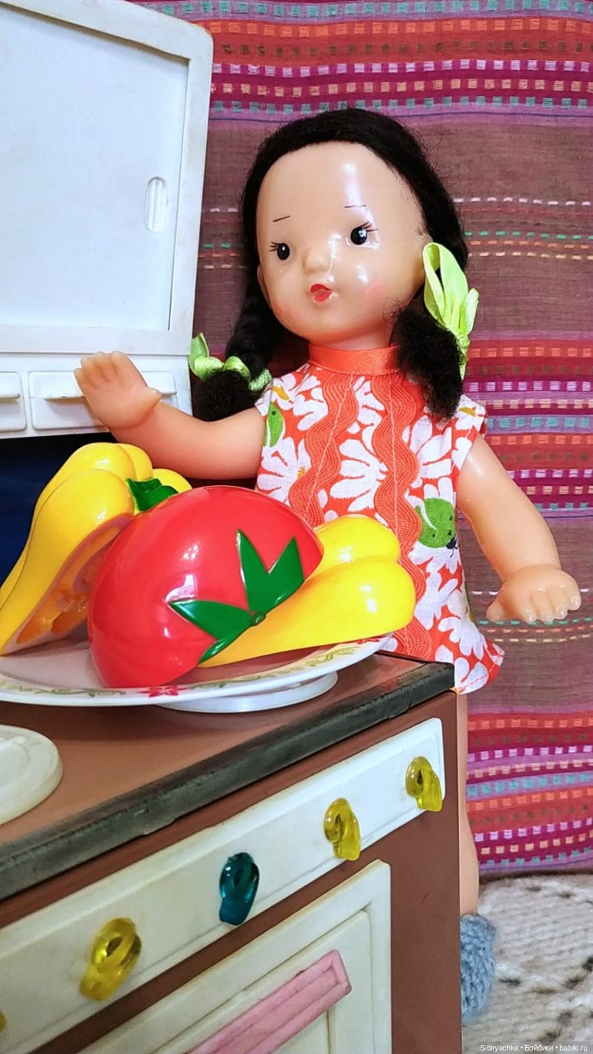 Юляшка готовит завтрак — Советские винтажные куклы (СССР): Ленигрушка