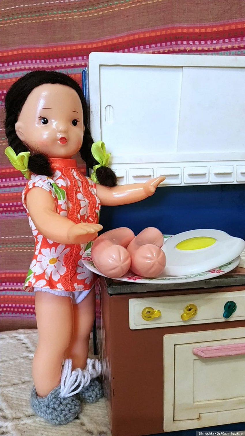 Юляшка готовит завтрак — Советские винтажные куклы (СССР): Ленигрушка
