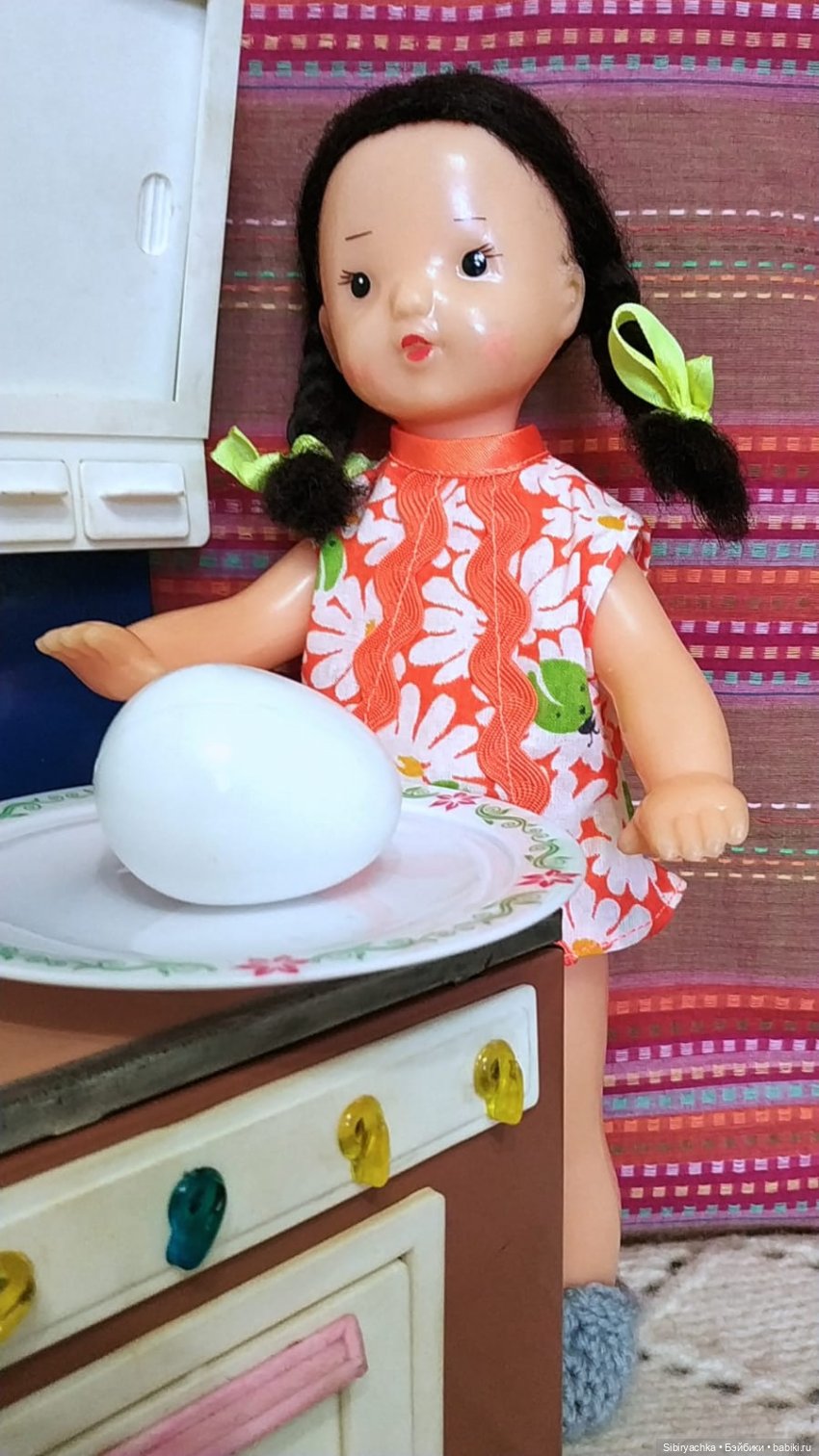 Юляшка готовит завтрак — Советские винтажные куклы (СССР): Ленигрушка (фото 10)
