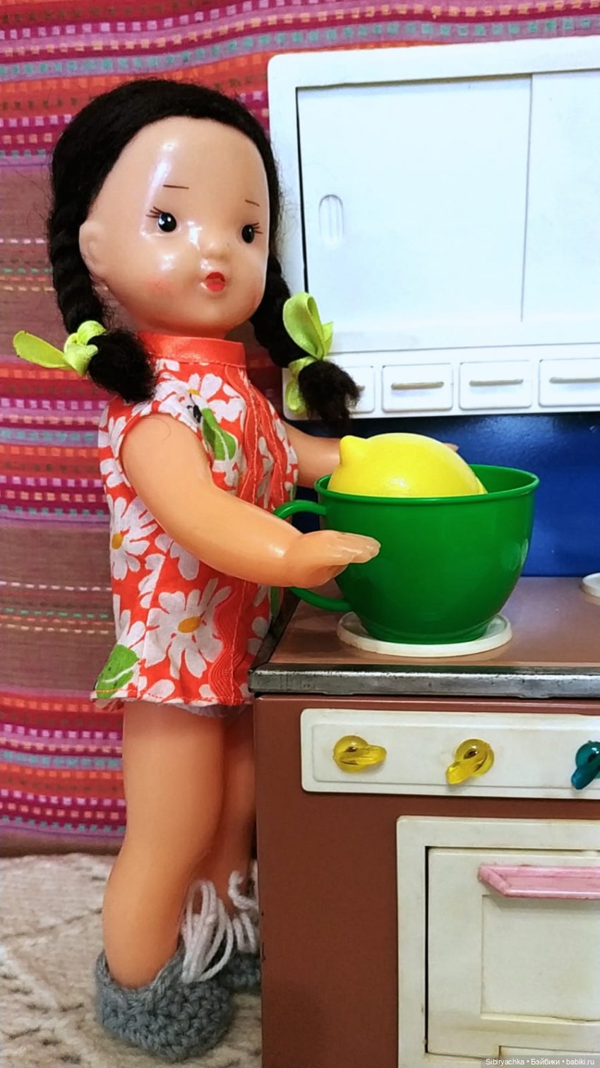 Юляшка готовит завтрак — Советские винтажные куклы (СССР): Ленигрушка