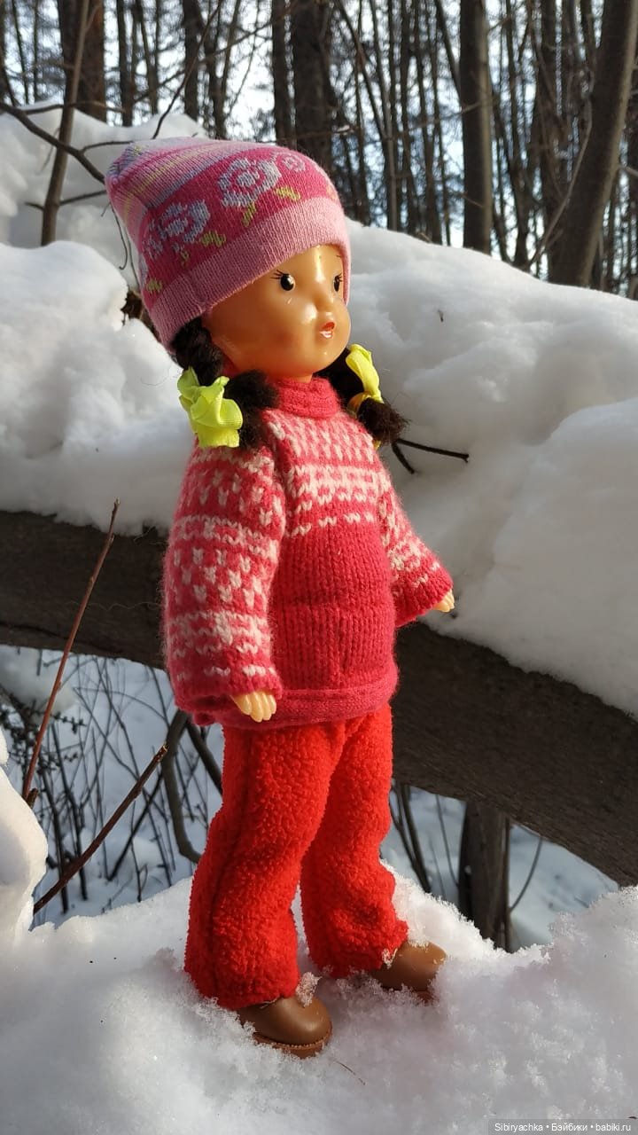 Новые лыжи и новая прогулка Юляшки (фото 2)