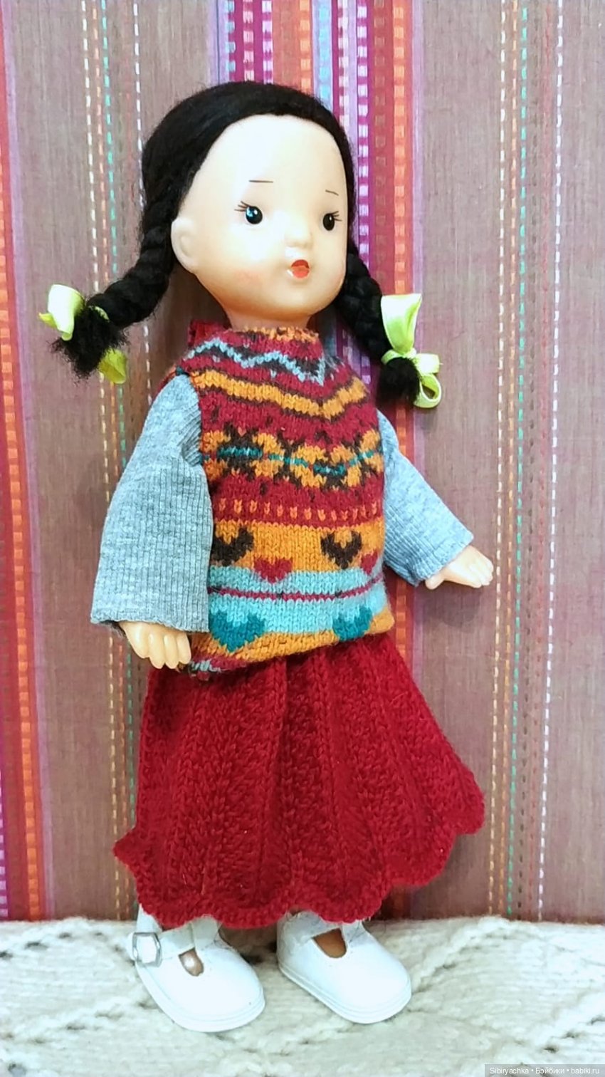 Юляша и Наташа. Новые наряды из чудесной посылочки